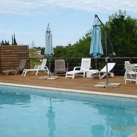 D'hote Dans Maison De Caractère, Piscine Alloggio in famiglia